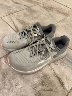 Altra Paradigm 8